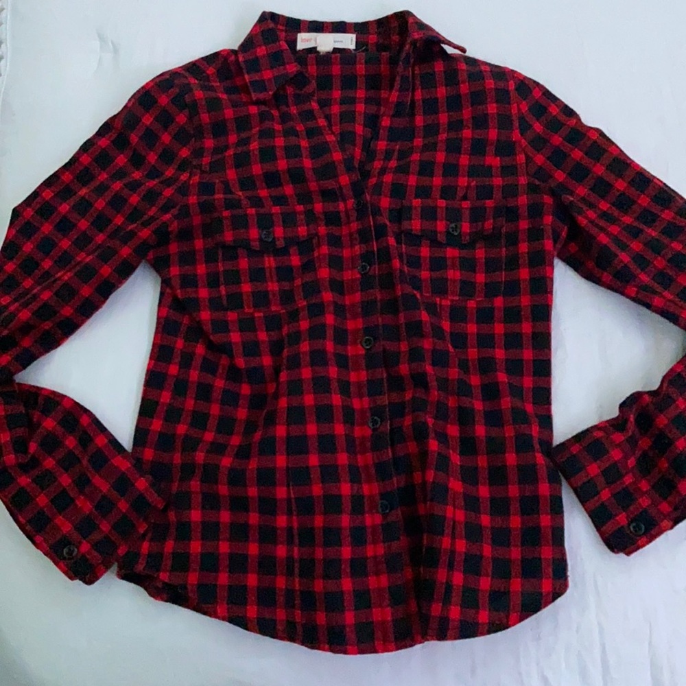 great shirt to use with every too or dress